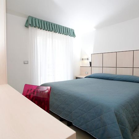 Hotel Miorelli Torbole Sul Garda Ngoại thất bức ảnh