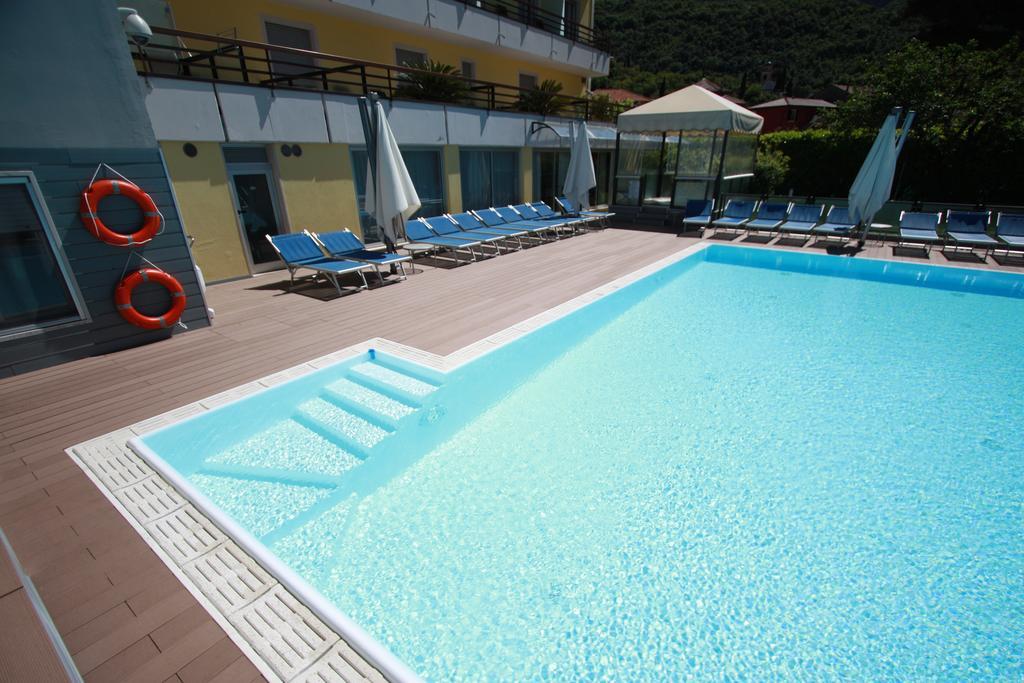 Hotel Miorelli Torbole Sul Garda Ngoại thất bức ảnh