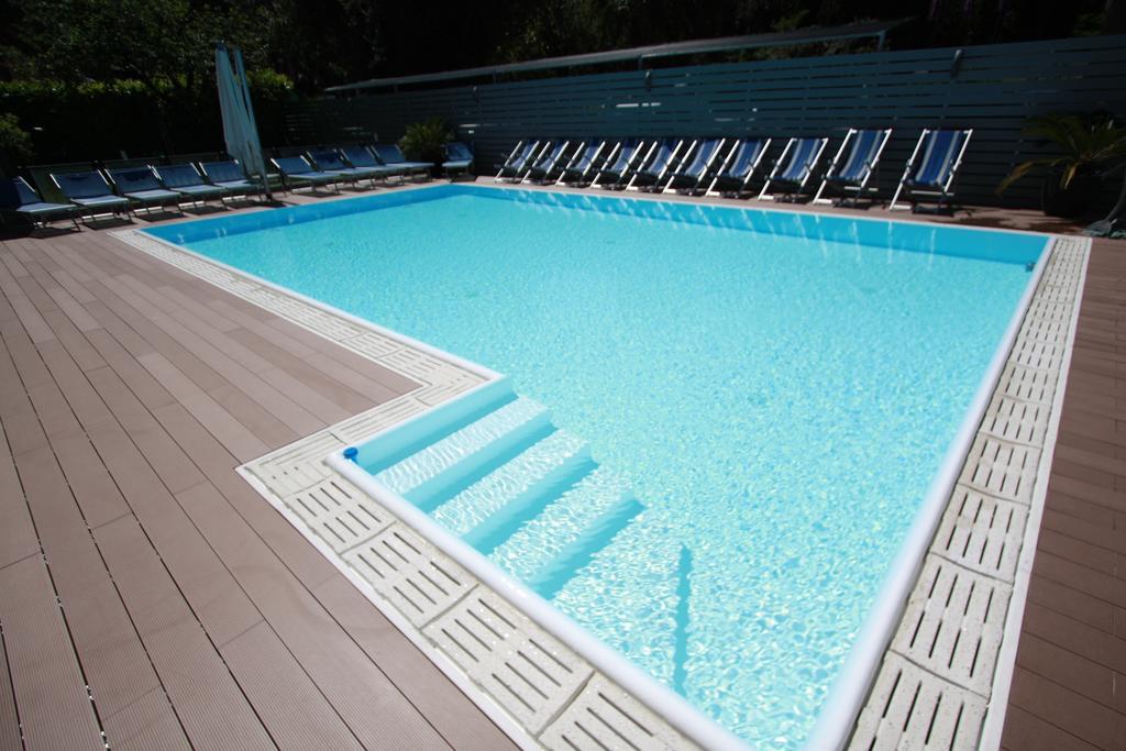 Hotel Miorelli Torbole Sul Garda Ngoại thất bức ảnh