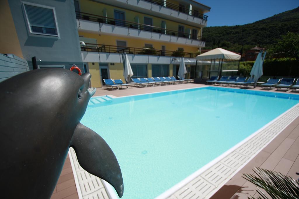 Hotel Miorelli Torbole Sul Garda Ngoại thất bức ảnh