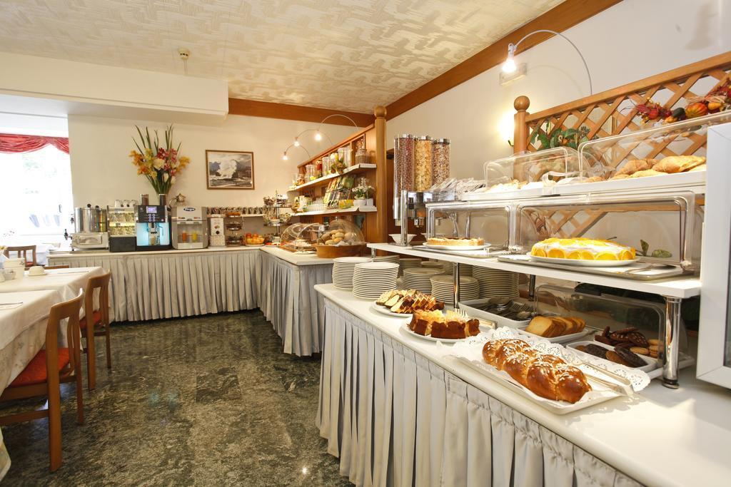 Hotel Miorelli Torbole Sul Garda Ngoại thất bức ảnh