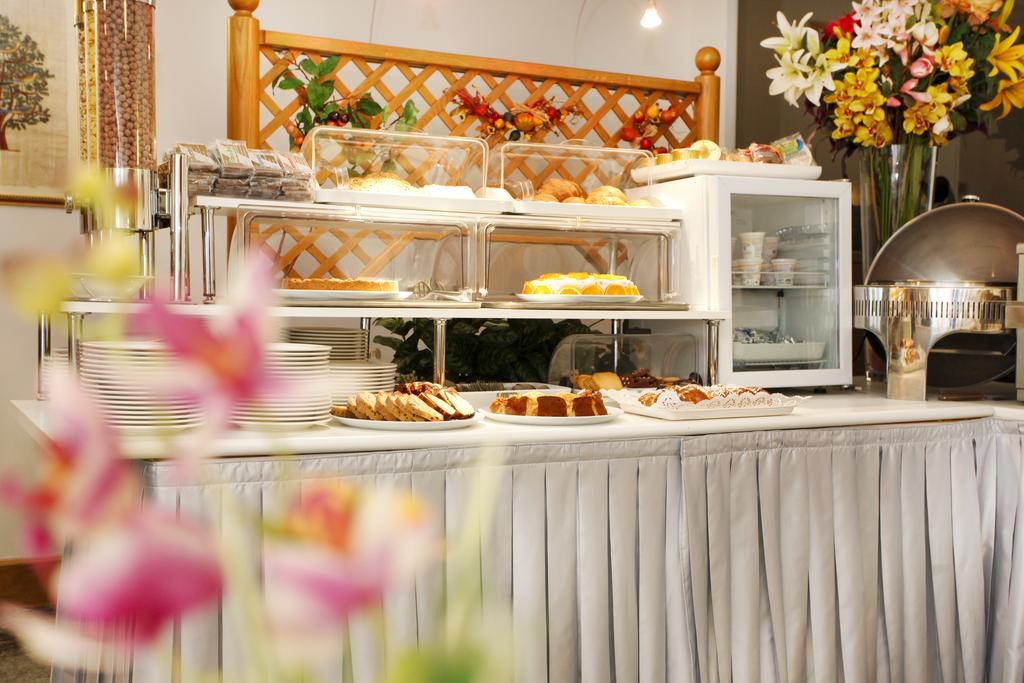 Hotel Miorelli Torbole Sul Garda Ngoại thất bức ảnh