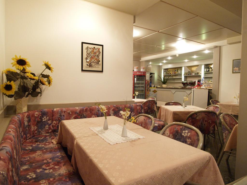 Hotel Miorelli Torbole Sul Garda Ngoại thất bức ảnh