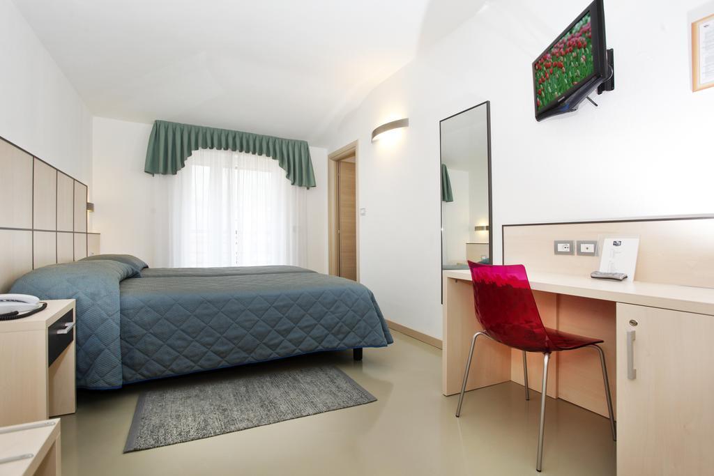 Hotel Miorelli Torbole Sul Garda Ngoại thất bức ảnh