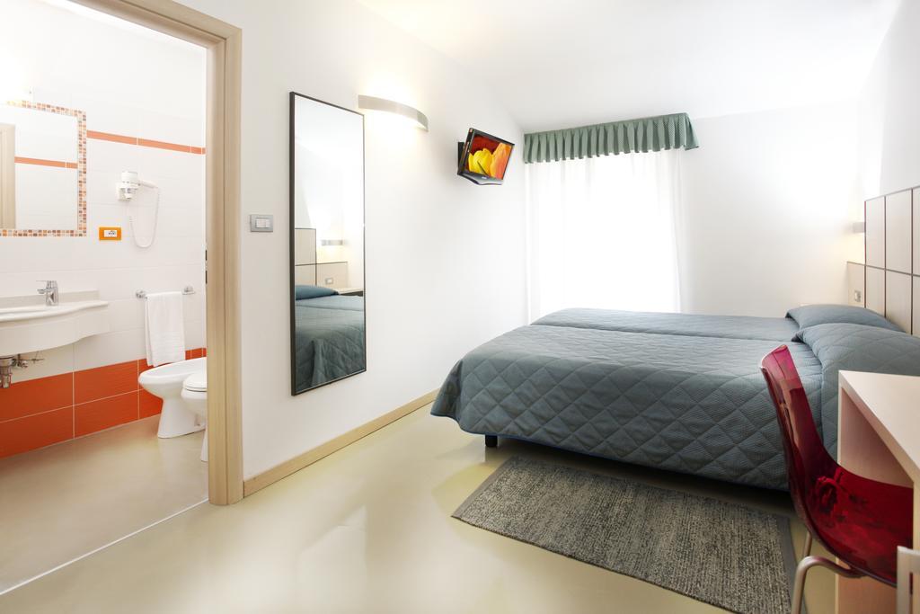 Hotel Miorelli Torbole Sul Garda Ngoại thất bức ảnh