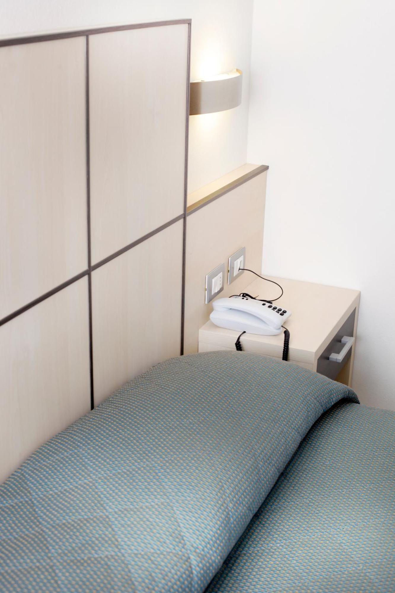 Hotel Miorelli Torbole Sul Garda Ngoại thất bức ảnh