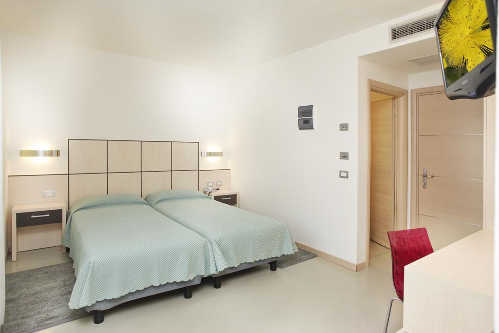 Hotel Miorelli Torbole Sul Garda Ngoại thất bức ảnh