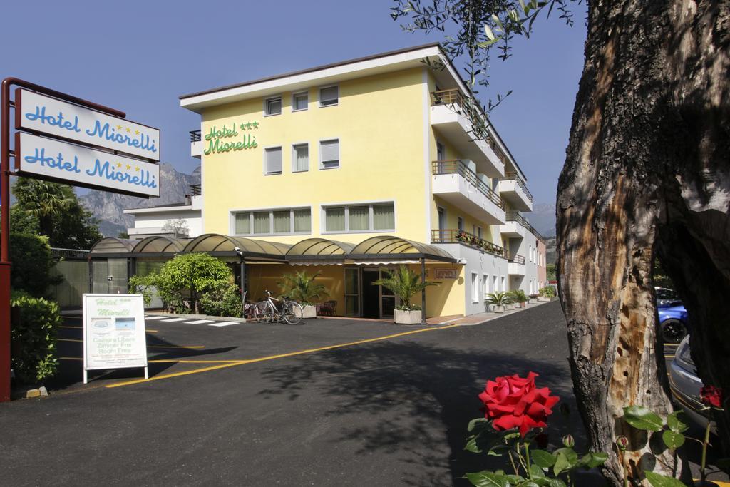 Hotel Miorelli Torbole Sul Garda Ngoại thất bức ảnh