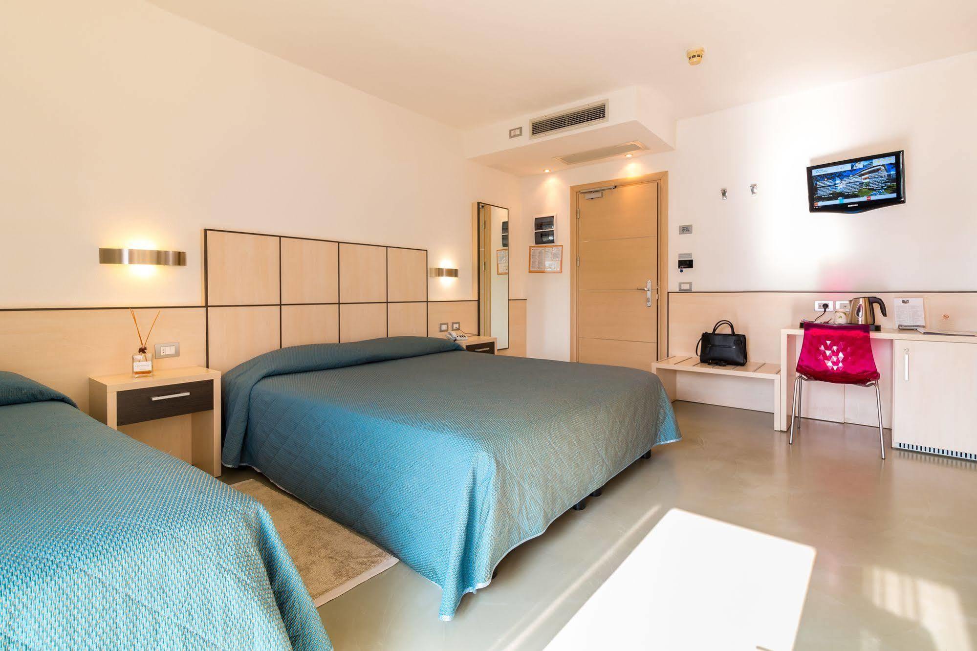 Hotel Miorelli Torbole Sul Garda Ngoại thất bức ảnh
